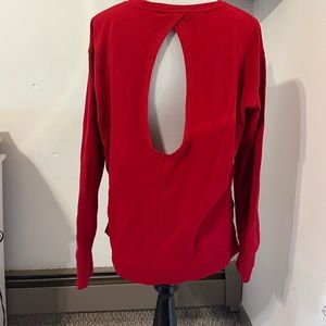 Open back VS sweater :)